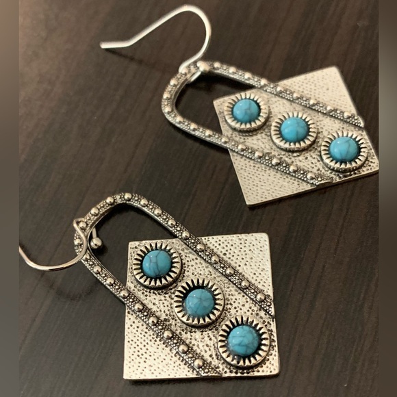 Turquoise Stone Oval Drop Earrings - Picture 3 of 5